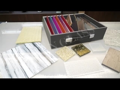 氷色の青色 グラディエント層化ガラス シャワー室内隔壁